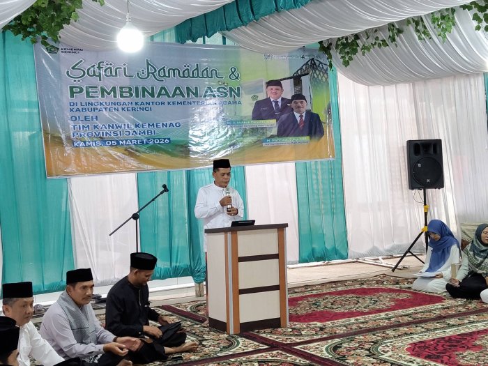 Perkuat Kinerja dan Integritas, Kepala MAN 1 Kerinci Ikuti Pembinaan Kantor Wilayah Kementerian Agama Provinsi Jambi Perkuat Kinerja dan Integritas, Kepala MAN 1 Kerinci Ikuti Pembinaan Kantor Wilayah Kementerian Agama Provinsi Jambi