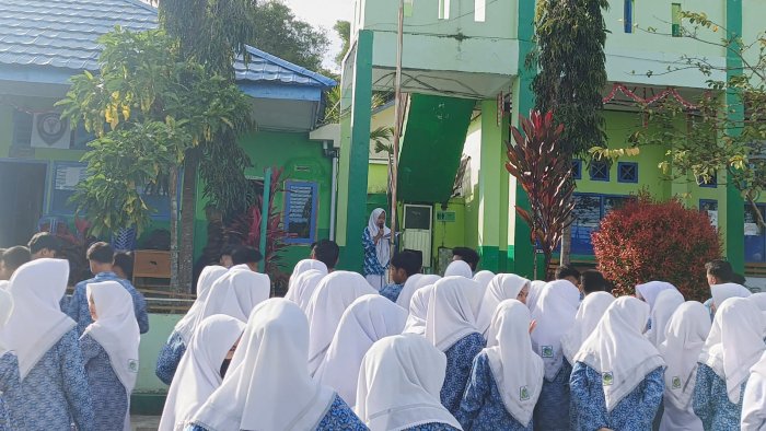Kultum Pagi di MAN 1 Kerinci, Bentuk Karakter Religius dan Semangat Belajar Siswa Kultum Pagi di MAN 1 Kerinci, Bentuk Karakter Religius dan Semangat Belajar Siswa