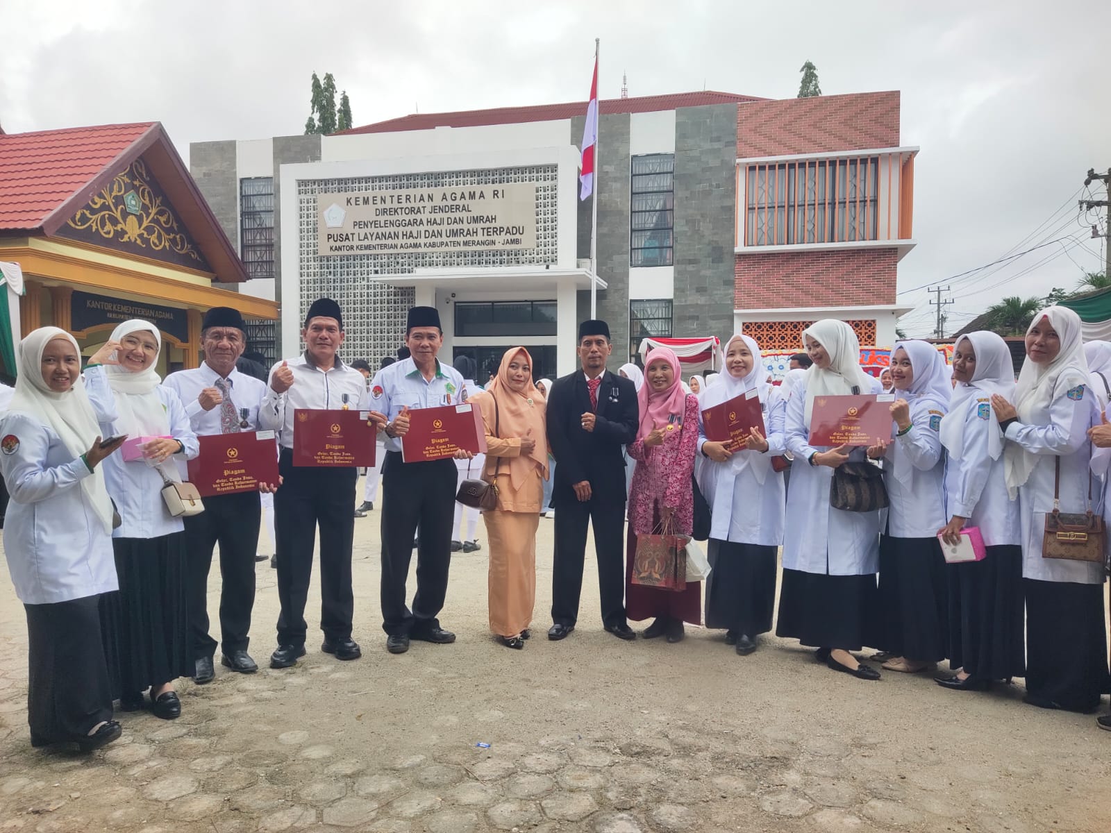MTs N 1 Merangin Ikuti Upacara Peringatan HAB Kementerian Agama ke-79 MTs N 1 Merangin Ikuti Upacara Peringatan HAB Kementerian Agama ke-79