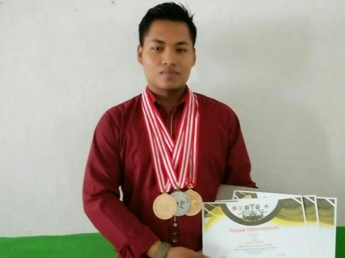 Alumni MAN 1 Kerinci Kembali Ukir Prestasi Tingkat Nasional. Alumni MAN 1 Kerinci Kembali Ukir Prestasi Tingkat Nasional.