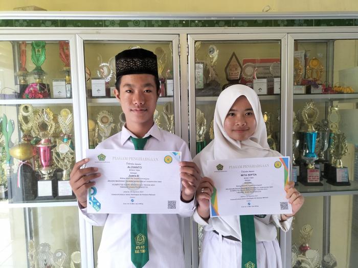 SATU SISWA MTsN 5 TEBO RAIH JUARA PADA AJANG KOMPETISI SAIN MADRASAH (KSM)