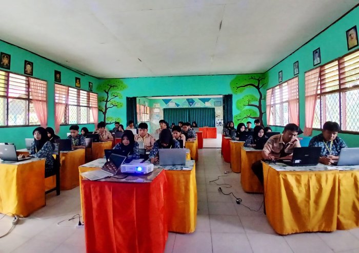 Ujian TKA Hari Kedua Sesi 1 Di MAN 2 Bungo Berjalan Lancar Dan Selesai Tepat Waktu Ujian TKA Hari Kedua Sesi 1 Di MAN 2 Bungo Berjalan Lancar Dan Selesai Tepat Waktu