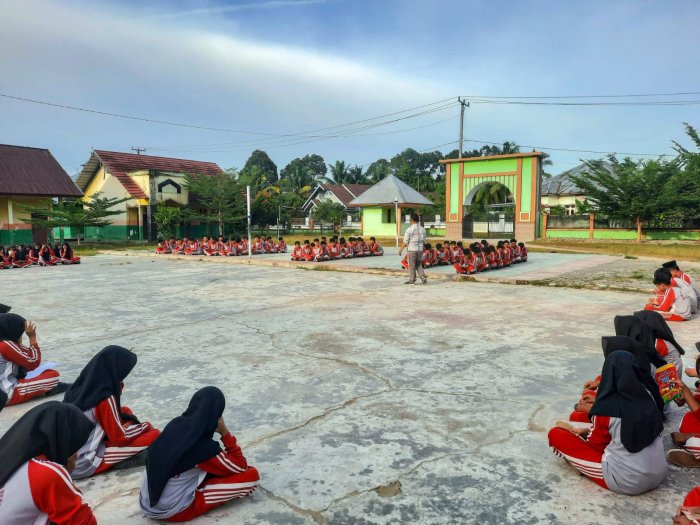 Pembiasaan Pagi Sabtu: Pengajian Rutin dan Doa Perkuat Spirit Religius Peserta Didik Pembiasaan Pagi Sabtu: Pengajian Rutin dan Doa Perkuat Spirit Religius Peserta Didik