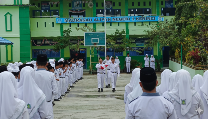 Pesan Tegas Waka Sarpras MAN 1 Kerinci: Persiapkan Diri, Hadapi TKA dengan Serius dan Penuh Semangat Pesan Tegas Waka Sarpras MAN 1 Kerinci: Persiapkan Diri, Hadapi TKA dengan Serius dan Penuh Semangat