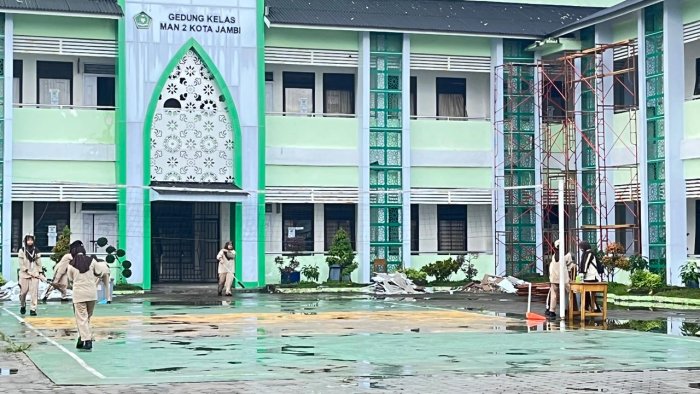 Semangat Neo Rubik Membara: OSIM MAN 2 Kota Jambi Tetap Solid di Hari Kedua Clasmeet Semangat Neo Rubik Membara: OSIM MAN 2 Kota Jambi Tetap Solid di Hari Kedua Clasmeet