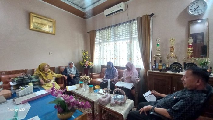 Kepala MAN 2 Bungo Pimpin Rapat Persiapan PKKM: Mantapkan Strategi Menuju Penilaian Berkualitas Kepala MAN 2 Bungo Pimpin Rapat Persiapan PKKM: Mantapkan Strategi Menuju Penilaian Berkualitas