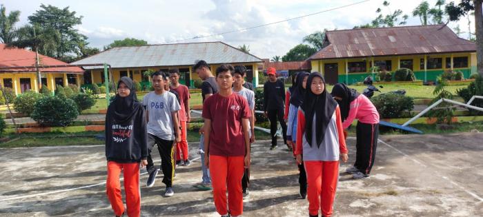 Ekstra kurikuler Paskibraka MAN 2 Tebo Rutin Latihan 