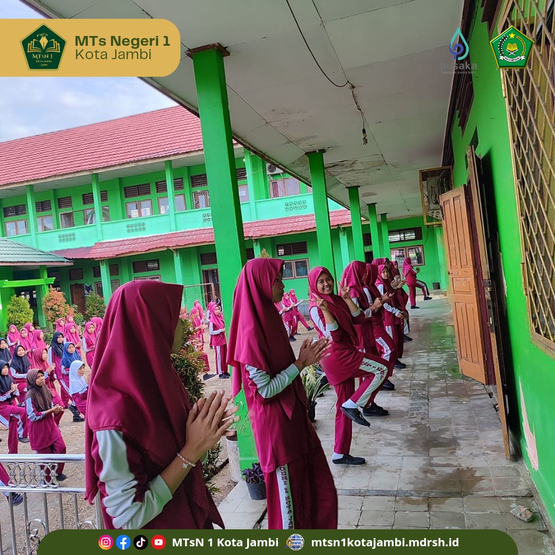 Hangatkan Cuaca Dingin, MTs Negeri 1 Kota Jambi Laksanakan Senam Kesehatan Jasmani Hangatkan Cuaca Dingin, MTs Negeri 1 Kota Jambi Laksanakan Senam Kesehatan Jasmani