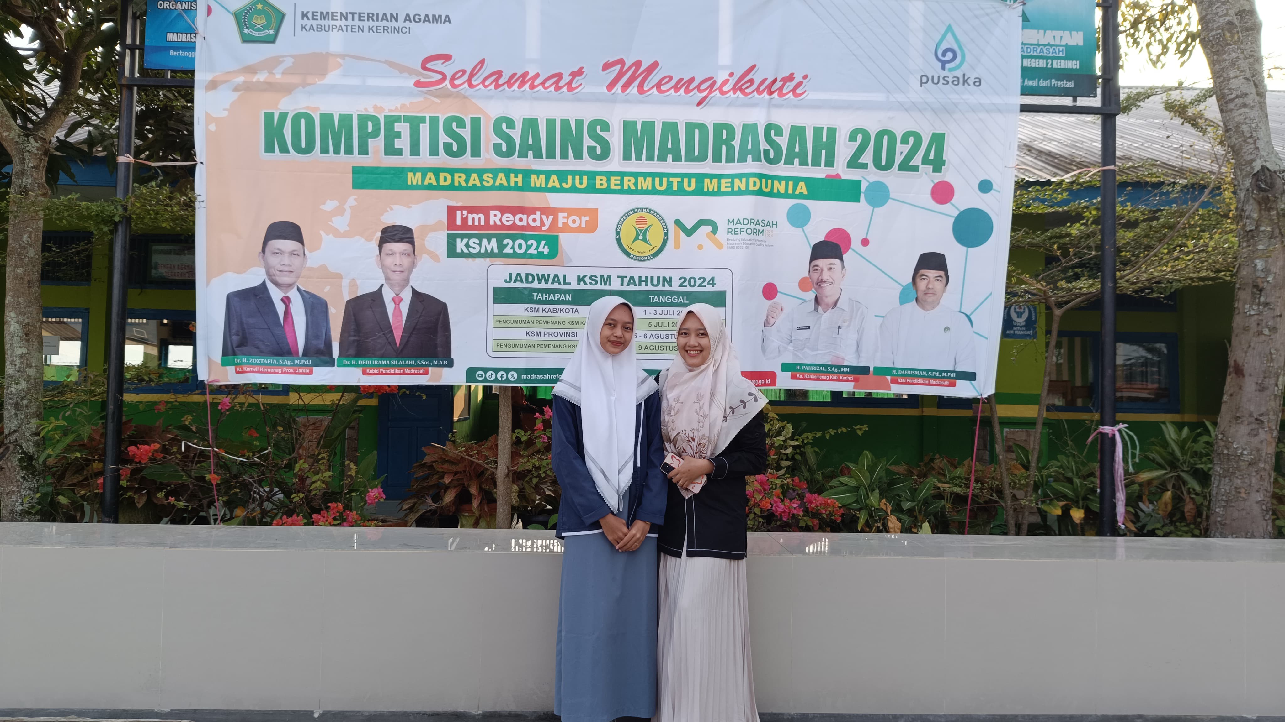 Raih Peringkat 1 KSM Provinsi kategori Geografi dan 7 terbaik Nasional dari 687 peserta tahun 2024. Raih Peringkat 1 KSM Provinsi kategori Geografi dan 7 terbaik Nasional dari 687 peserta tahun 2024.