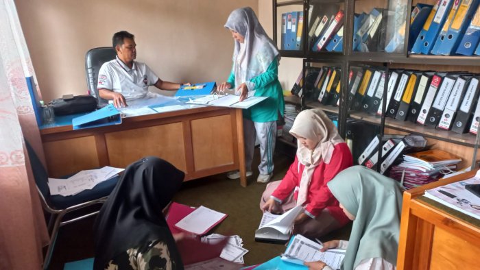 Kaur TU dan Staf Tata Usaha MAN 2 Bungo Matangkan Persiapan Menjelang Penilaian Kinerja Kepala Madrasah Kaur TU dan Staf Tata Usaha MAN 2 Bungo Matangkan Persiapan Menjelang Penilaian Kinerja Kepala Madrasah