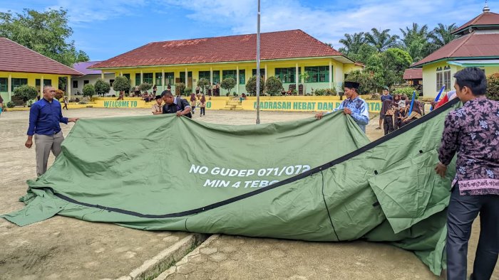 Di Balik Jamran: Komitmen MIN 4 Tebo Menyediakan Perlengkapan yang Layak Di Balik Jamran: Komitmen MIN 4 Tebo Menyediakan Perlengkapan yang Layak