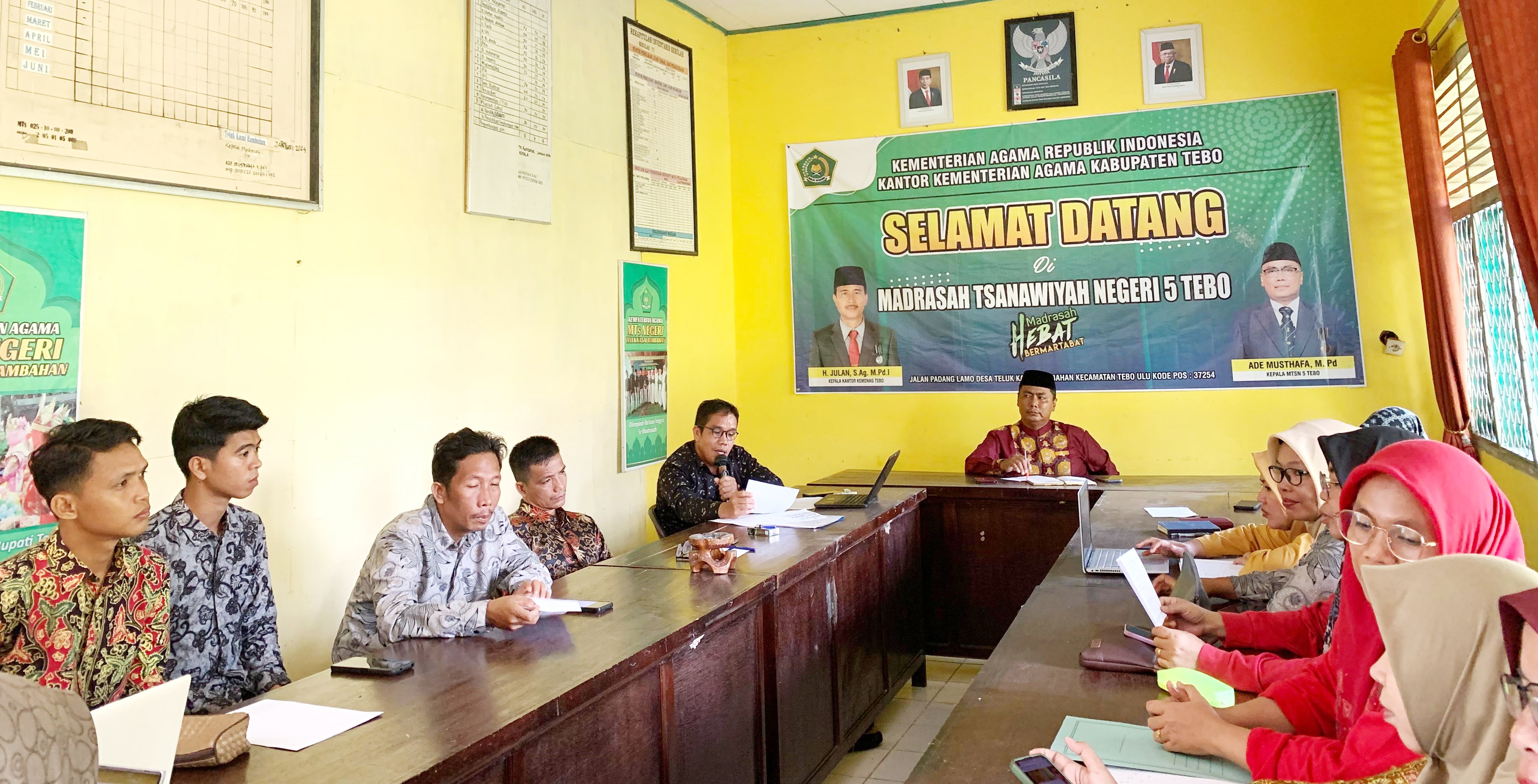 KRITERIA KENAIKAN KELAS MTsN 5 TEBO TEKANKAN PADA ASPEK AKHLAK KRITERIA KENAIKAN KELAS MTsN 5 TEBO TEKANKAN PADA ASPEK AKHLAK