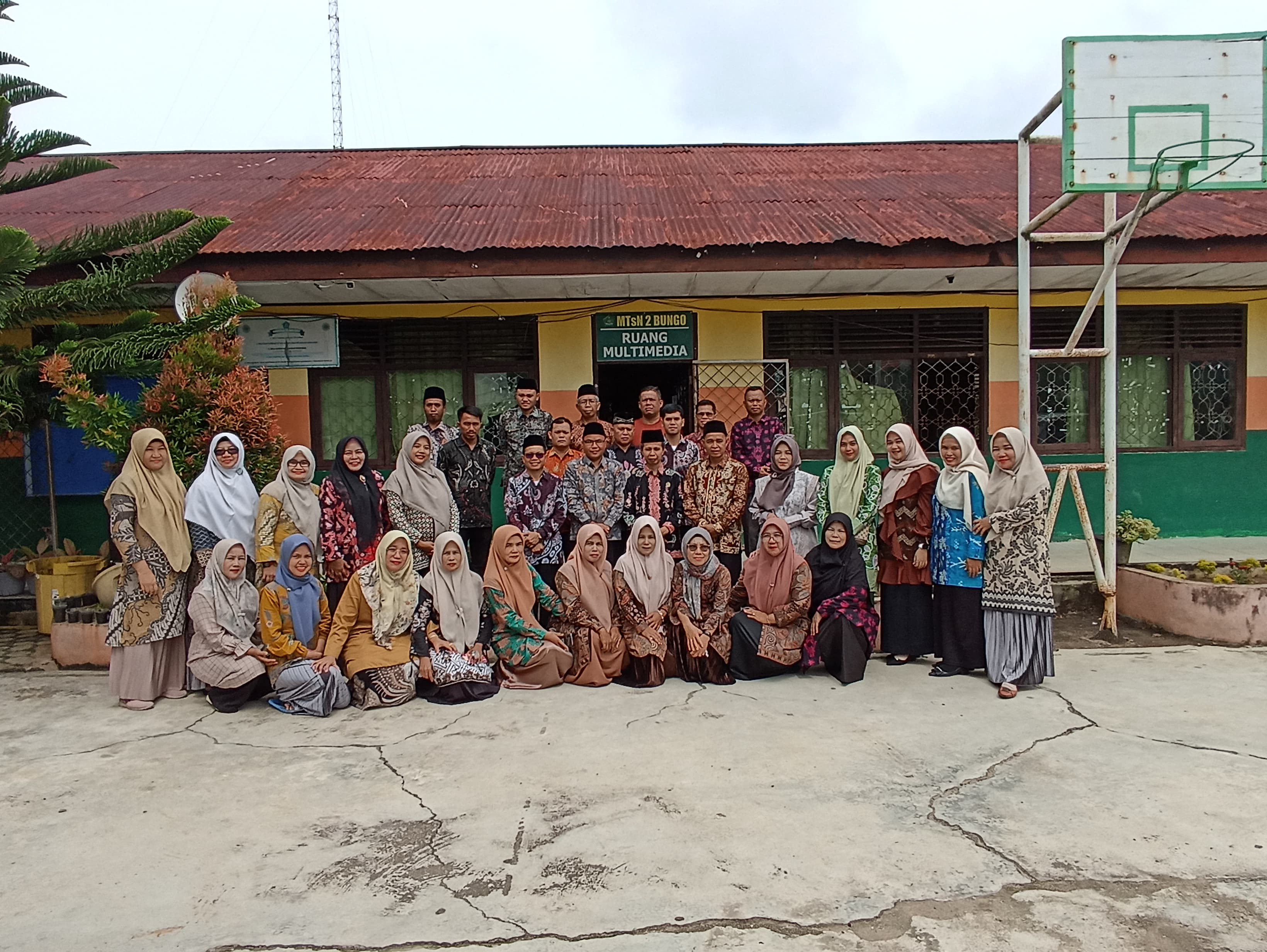 SIDAK DARI KEPALA KEMENAG KABUPATEN BUNGO BESERTA ROMBONGANNYA SIDAK DARI KEPALA KEMENAG KABUPATEN BUNGO BESERTA ROMBONGANNYA