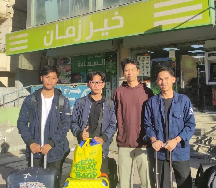 M. Raihan Tiba di Mesir, Disambut Hangat oleh Keluarga Besar Mahasiswa Jambi di Kairo M. Raihan Tiba di Mesir, Disambut Hangat oleh Keluarga Besar Mahasiswa Jambi di Kairo