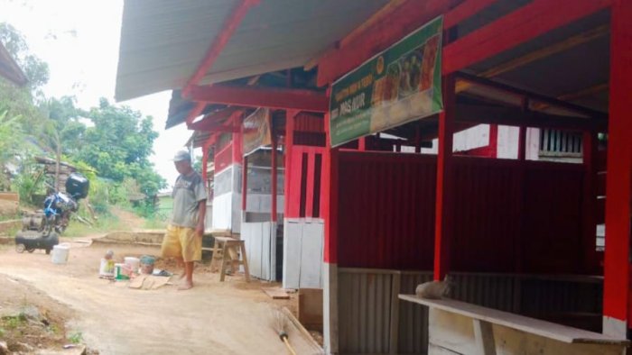 Kantin Halal MIN 4 Tebo Rampung Dicat Gotong Royong
