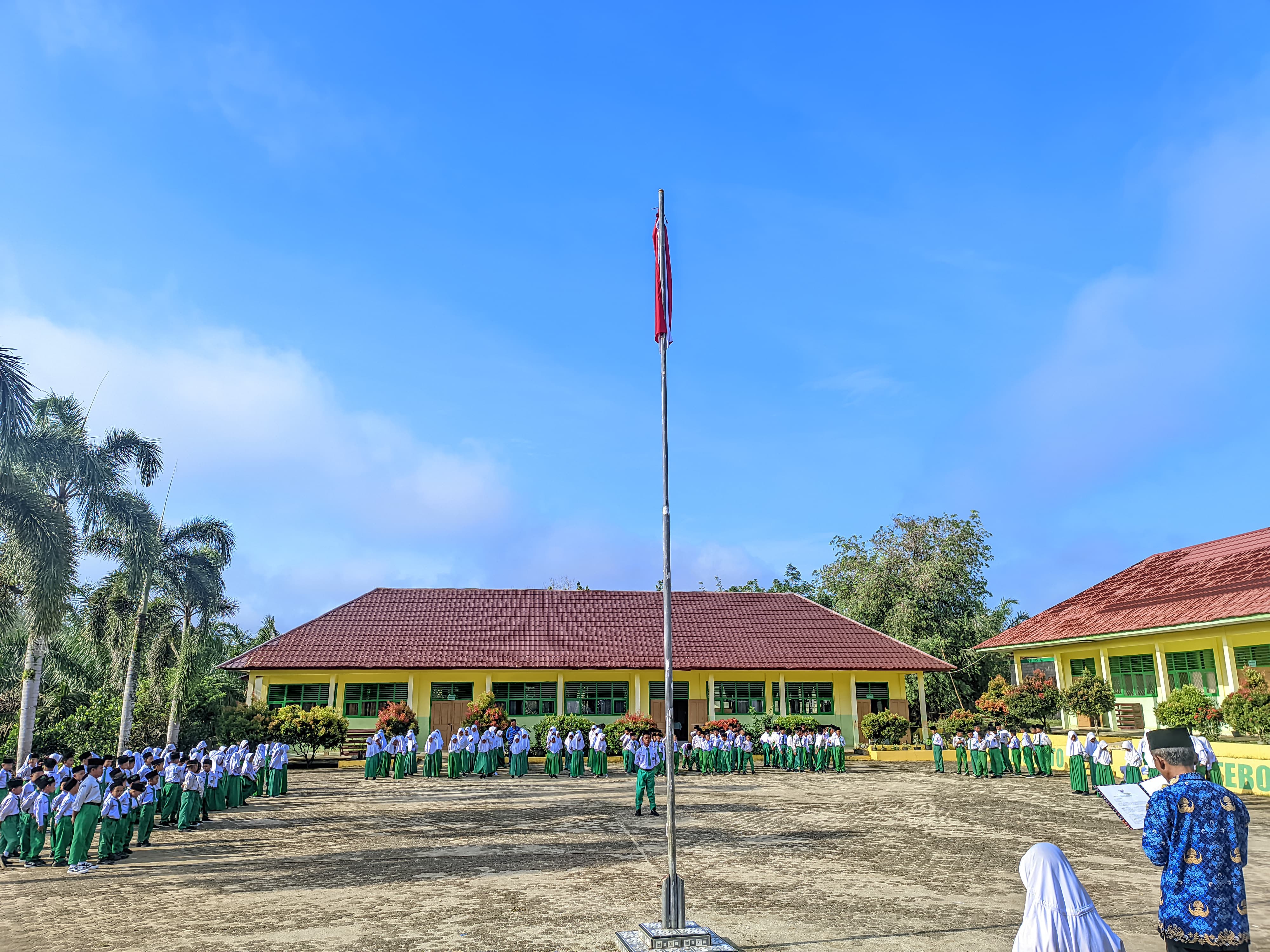 Upacara Hari Pahlawan di MIN 4 Tebo Upacara Hari Pahlawan di MIN 4 Tebo