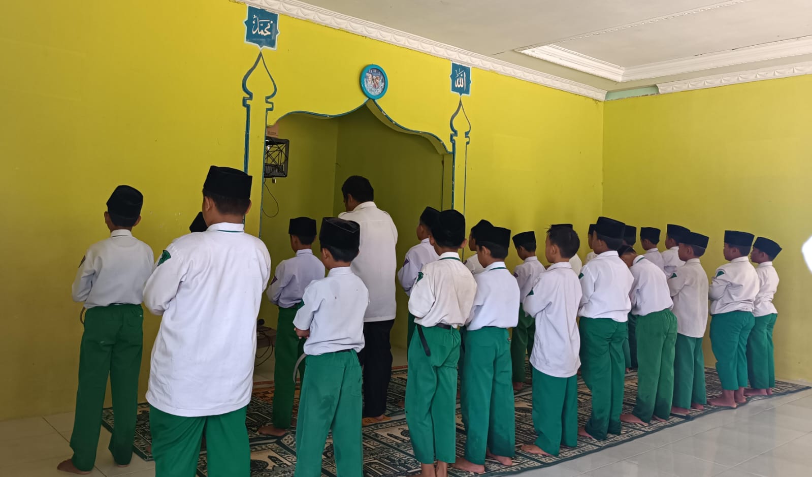 MIN 4 Tebo Mulai Kembali Pembiasaan Shalat Dzuhur Berjamaah  