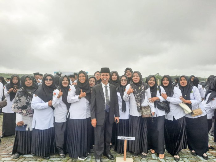 Semarak HAB ke-80 Kemenag RI, MTsN 1 Bungo Tunjukkan Kekompakan di Upacara Tingkat Kabupaten Semarak HAB ke-80 Kemenag RI, MTsN 1 Bungo Tunjukkan Kekompakan di Upacara Tingkat Kabupaten