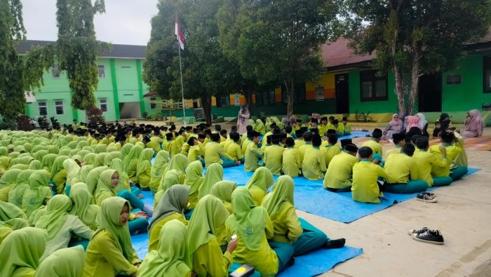 MTsN 2 Bungo Perkuat Pembinaan Karakter Lewat Kultum Guru dan Siswa MTsN 2 Bungo Perkuat Pembinaan Karakter Lewat Kultum Guru dan Siswa