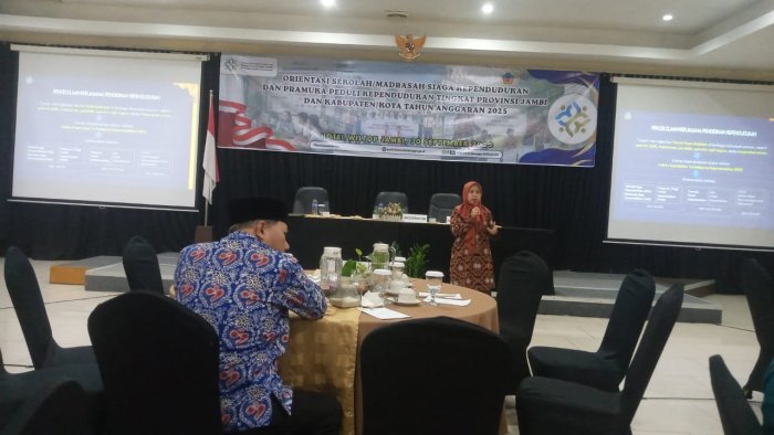 Guru MTsN 3 Kota Jambi Mengikuti Orientasi Sekolah Siaga Kependudukan Tingkat Provinsi Jambi
