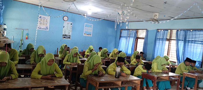 Canggih dan Transparan, MTsN 2 Bungo Sukses Gelar Hari Ke-5 UM Berbasis Android Canggih dan Transparan, MTsN 2 Bungo Sukses Gelar Hari Ke-5 UM Berbasis Android