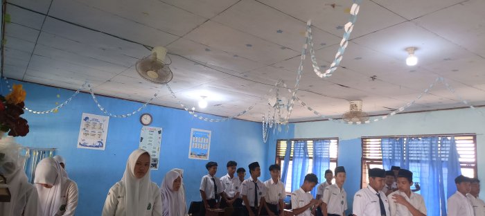 MTsN 2 Bungo Tanamkan Nasionalisme Lewat Lagu Indonesia Raya MTsN 2 Bungo Tanamkan Nasionalisme Lewat Lagu Indonesia Raya