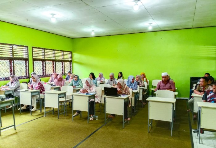 GTK MTsN 1 Bungo Sambut Antusias Implementasi Kurikulum Berbasis Cinta (KBC)