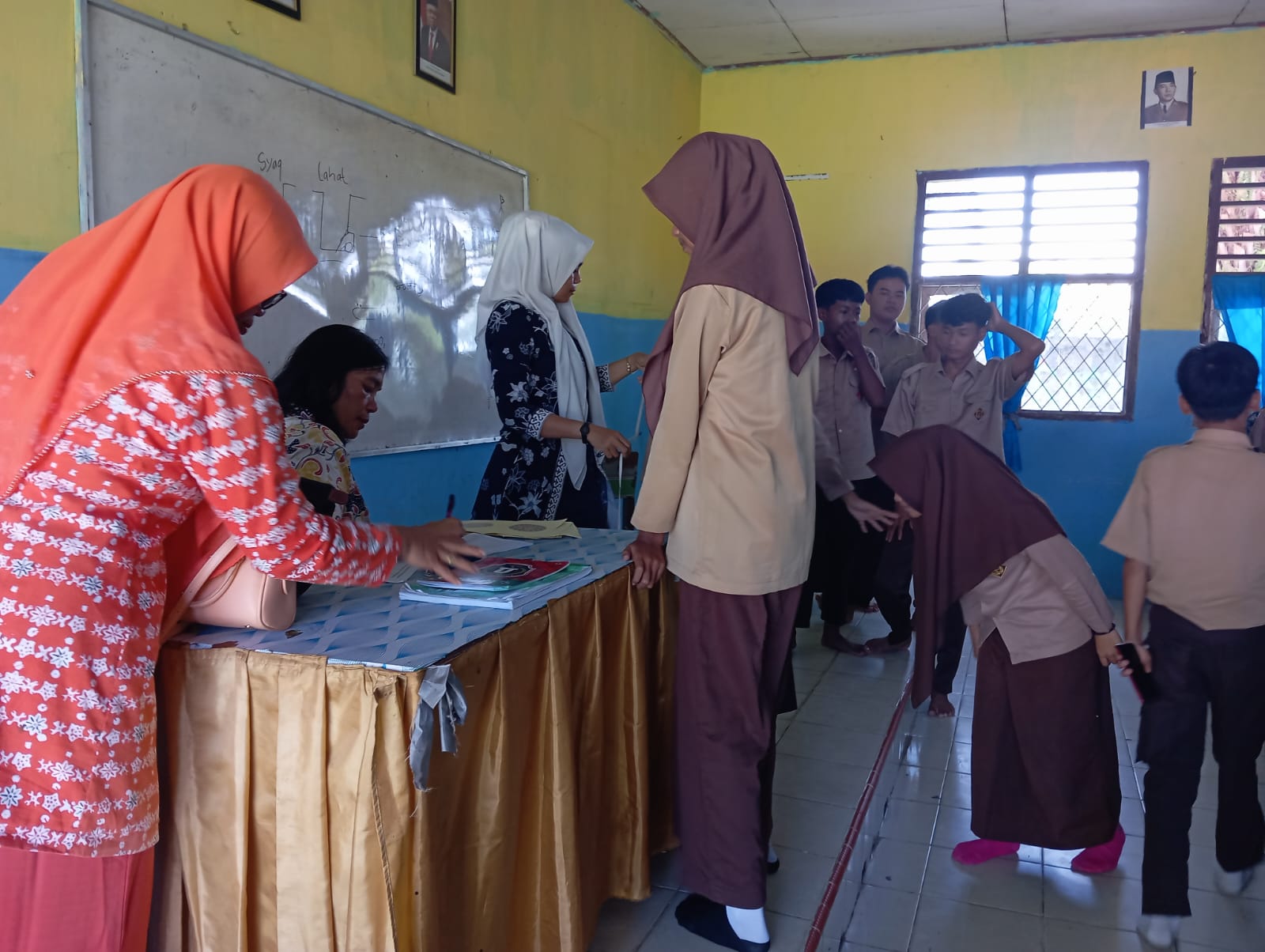Puskesmas Muara Bungo II Gelar Skrining Kesehatan untuk Siswa Kelas X MAN 2 Bungo Puskesmas Muara Bungo II Gelar Skrining Kesehatan untuk Siswa Kelas X MAN 2 Bungo