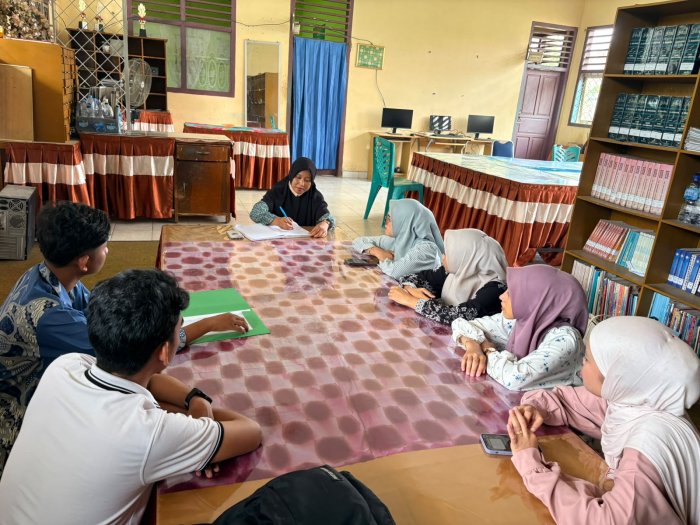 Waka Kurikulum MAN 2 Bungo Gelar Rapat Bersama Mahasiswa PPLK Universitas Islam Yasni Bungo Bahas Pembelajaran Daring dan Rencana ESQ Waka Kurikulum MAN 2 Bungo Gelar Rapat Bersama Mahasiswa PPLK Universitas Islam Yasni Bungo Bahas Pembelajaran Daring dan Rencana ESQ