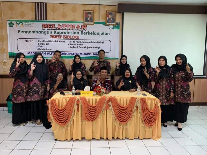 Tingkatkan Kwalitas Pembelajaran Melalui Musyawarah Guru Mata Pelajaran
