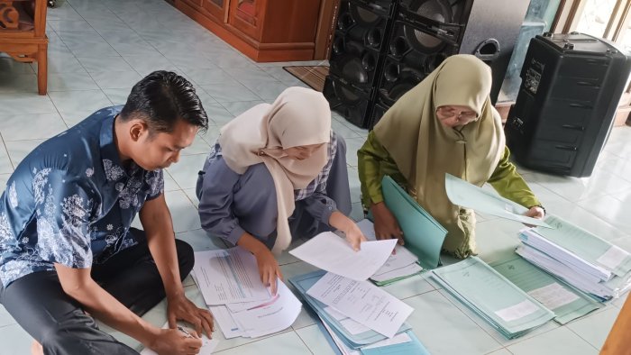 Tim PKKM MIN 4 Tebo Pastikan Setiap Indikator Terpenuhi dengan Dokumen yang Relevan