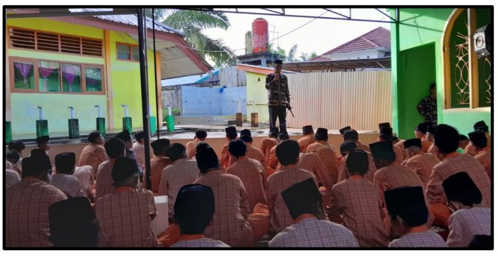 Tiga Bahasa dalam Satu Panggung: Kelas VIII.D Sukses Gelar Muhadhoroh di MTsN 1 Tebo