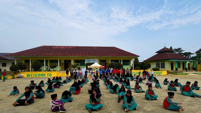 Spogomi di MIN 4 Tebo, 8 Kelompok Siswa Berlomba Kumpulkan Sampah Organik dan Anorganik Spogomi di MIN 4 Tebo, 8 Kelompok Siswa Berlomba Kumpulkan Sampah Organik dan Anorganik