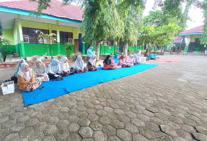 MAN 2 Bungo Gelar Yasinan Rutin untuk Memperkuat Iman dan Kebersamaan Warga Madrasah MAN 2 Bungo Gelar Yasinan Rutin untuk Memperkuat Iman dan Kebersamaan Warga Madrasah