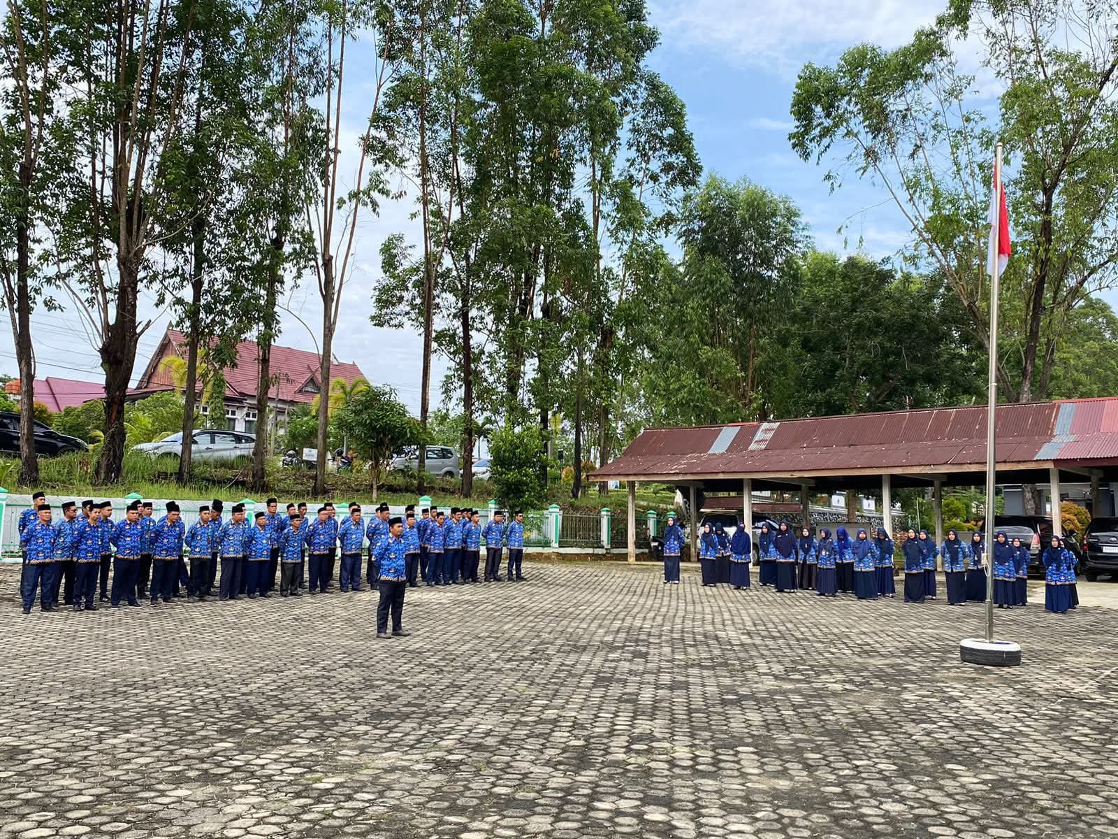 Kepala MIN 4 Tebo Ikuti Upacara Kesadaran Nasional di Kantor Kemenag Tebo Kepala MIN 4 Tebo Ikuti Upacara Kesadaran Nasional di Kantor Kemenag Tebo