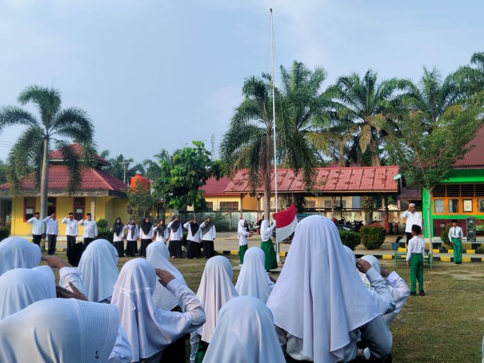 Amanat Pagi Bapak Rusdi Harpenas, S.Pd.I Tegaskan Pentingnya Mengoptimalkan Waktu Amanat Pagi Bapak Rusdi Harpenas, S.Pd.I Tegaskan Pentingnya Mengoptimalkan Waktu