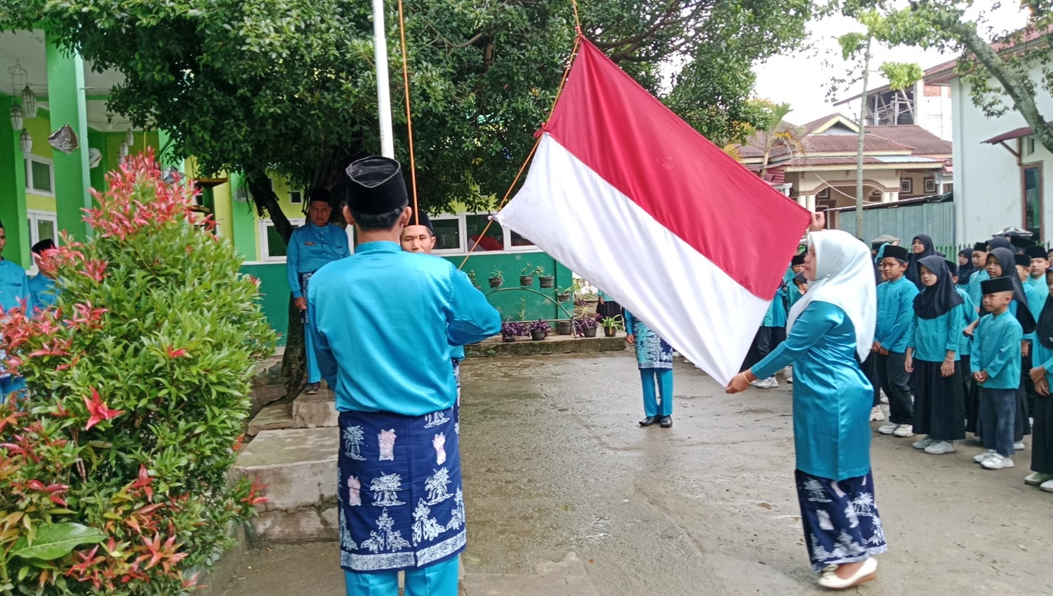 HARDIKNAS (Hari Pendidikan Nasional) HARDIKNAS (Hari Pendidikan Nasional)