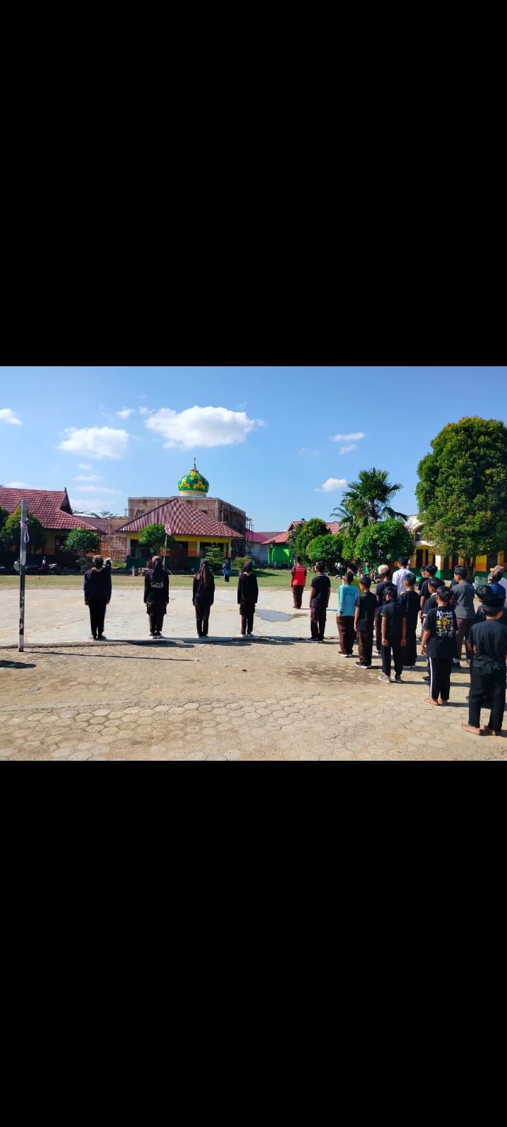 KEGIATAN PRAMUKA RUTIN WARNAI JUMAAT SORE DI MTsN 2 BUNGO KEGIATAN PRAMUKA RUTIN WARNAI JUMAAT SORE DI MTsN 2 BUNGO