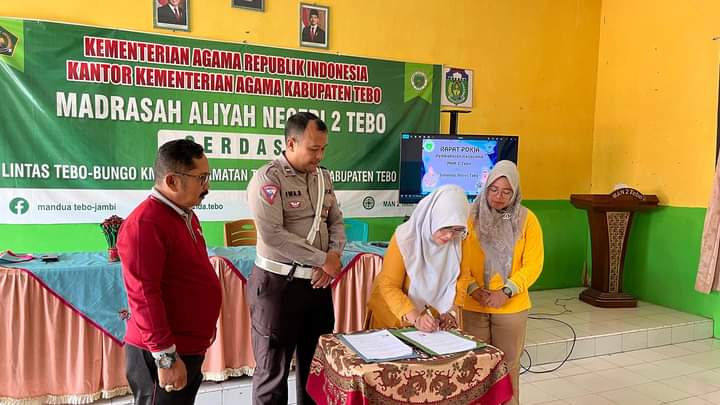 Rapat Pokja dan penanda tanganan MoU dengan Satlantas Tebo Rapat Pokja dan penanda tanganan MoU dengan Satlantas Tebo