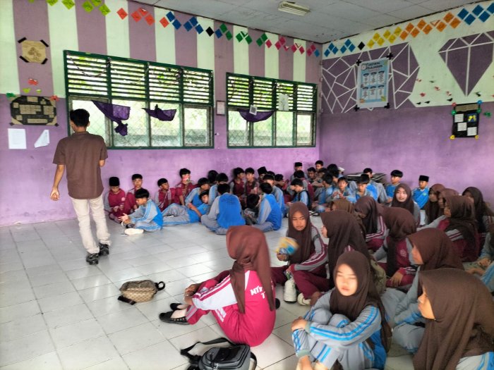 Siswa MTsN 5 Tebo Ikuti Pelatihan Pramuka di Sekolah Siswa MTsN 5 Tebo Ikuti Pelatihan Pramuka di Sekolah