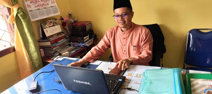 Wakil Kepala Bidang Kurikulum MTsN 2 Bungo Lakukan Penyesuaian Roster Semester Genap TP 2025/2026