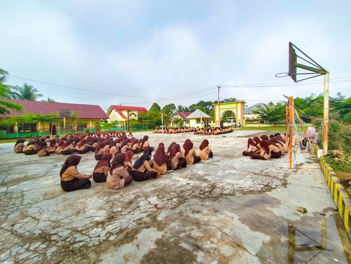 Kegiatan Pembiasaan Pagi di Madtsanesa Bungo Tingkatkan Hafalan Al-Quran Siswa Kegiatan Pembiasaan Pagi di Madtsanesa Bungo Tingkatkan Hafalan Al-Quran Siswa
