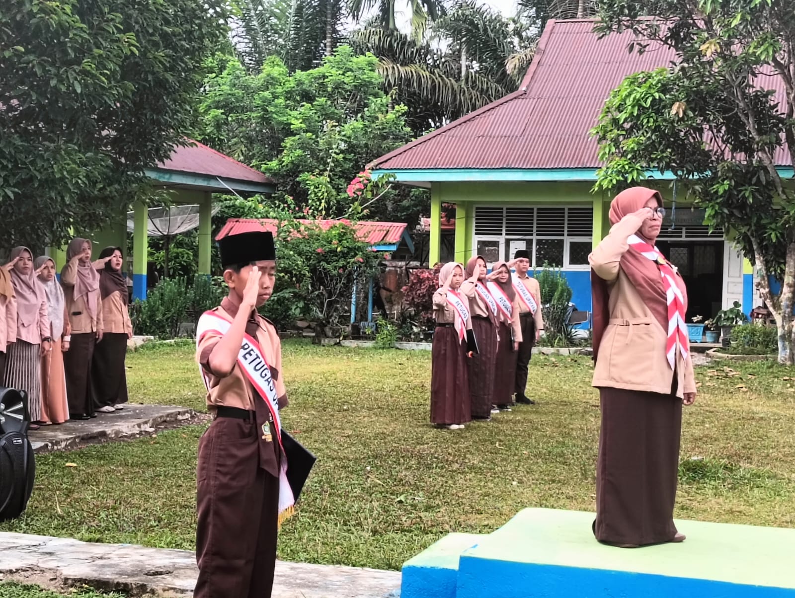 MTsN 5 Tebo Kobarkan Semangat Pramuka ke-64: Kolaborasi Bangun Ketahanan Bangsa MTsN 5 Tebo Kobarkan Semangat Pramuka ke-64: Kolaborasi Bangun Ketahanan Bangsa