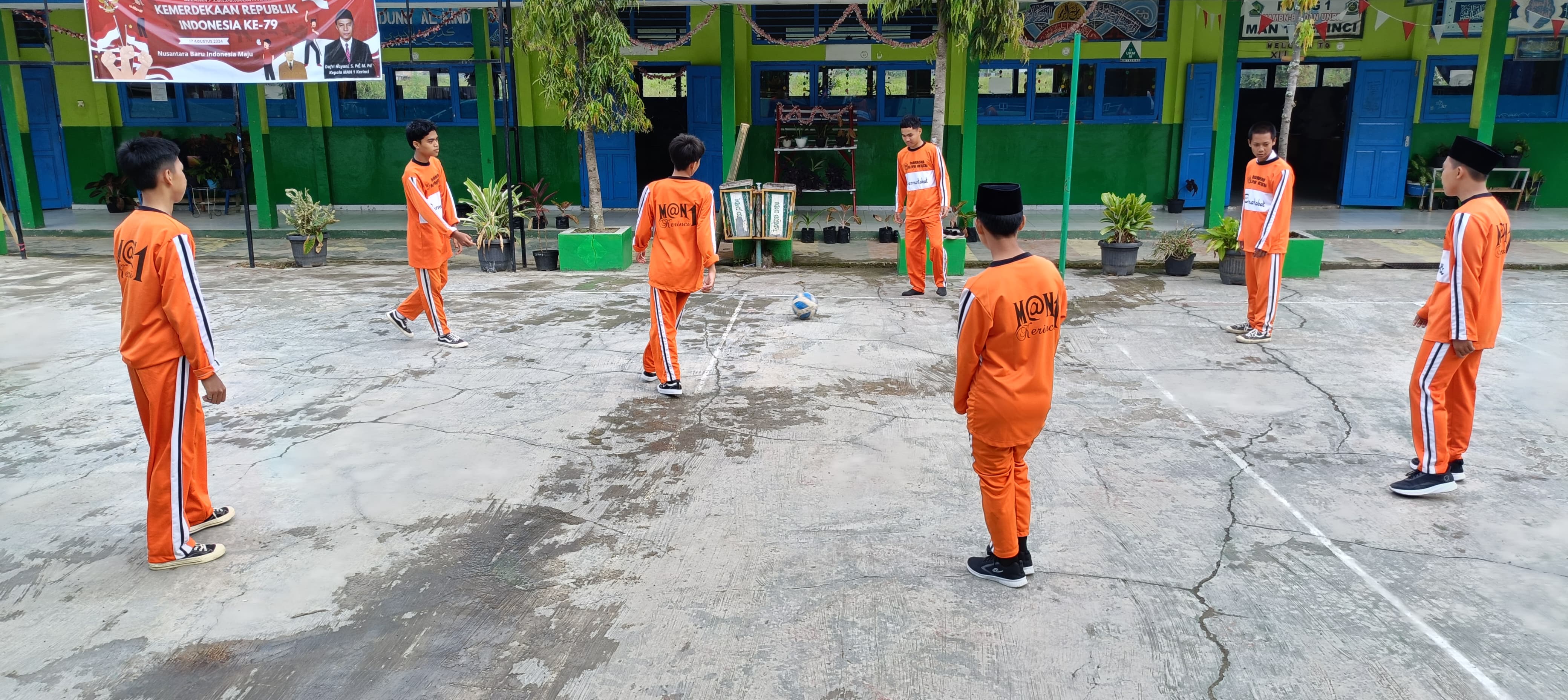 Siswa MAN 1 Kerinci Laksanakan Ujian Praktik Olahraga Siswa MAN 1 Kerinci Laksanakan Ujian Praktik Olahraga
