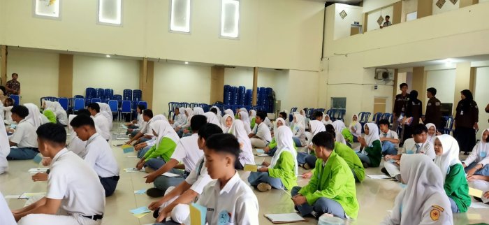 Semangat dan Kreativitas Siswa MAN 2 Bungo Warnai National Poster Competition 2026 Semangat dan Kreativitas Siswa MAN 2 Bungo Warnai National Poster Competition 2026