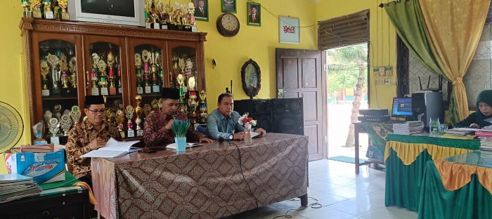 Majelis Guru dan Staf MTsN 2 Bungo Bahas Tindak Lanjut Rapat HAB Kemenag Kabupaten Bungo