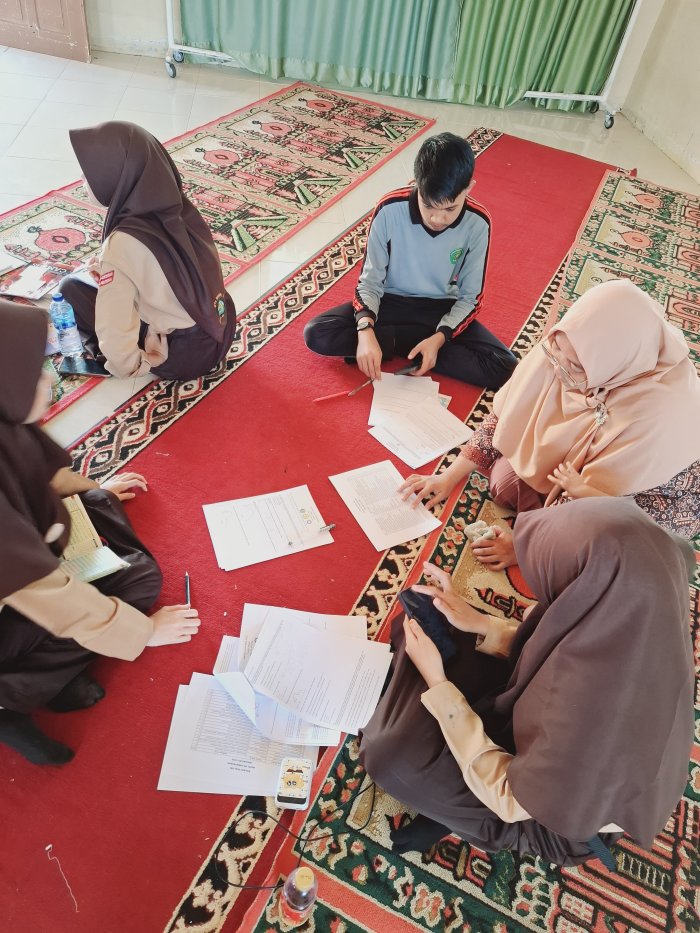 MTsN 2 Bungo Fokuskan Pembinaan IPA untuk OMI Sains 2025 MTsN 2 Bungo Fokuskan Pembinaan IPA untuk OMI Sains 2025