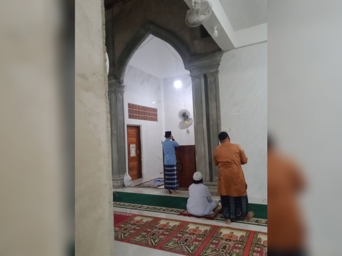 Siswa MTsN yang Mengumandangkan Azan di Masjid Baiturrahman Siswa MTsN yang Mengumandangkan Azan di Masjid Baiturrahman