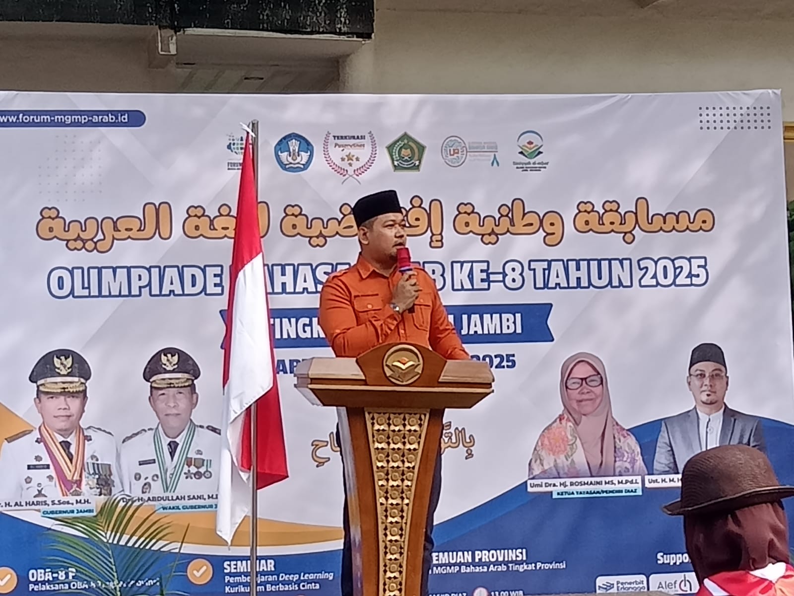 Dua Siswa MAN 2 Kota Jambi Siap Bersaing di Olimpiade Bahasa Arab Tingkat Provinsi Dua Siswa MAN 2 Kota Jambi Siap Bersaing di Olimpiade Bahasa Arab Tingkat Provinsi