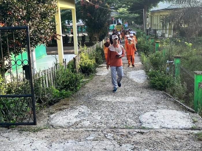 Keseruan Jalan Santai Keluarga Besar MIN 1 Muaro Jambi: Sehat Bersama, Bahagia Bersama! Keseruan Jalan Santai Keluarga Besar MIN 1 Muaro Jambi: Sehat Bersama, Bahagia Bersama!